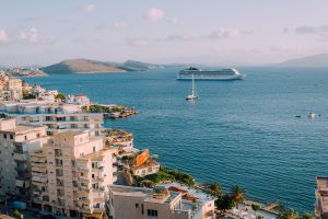 The Best Time to Cruise: Seasonal Insights for Popular Destinations
